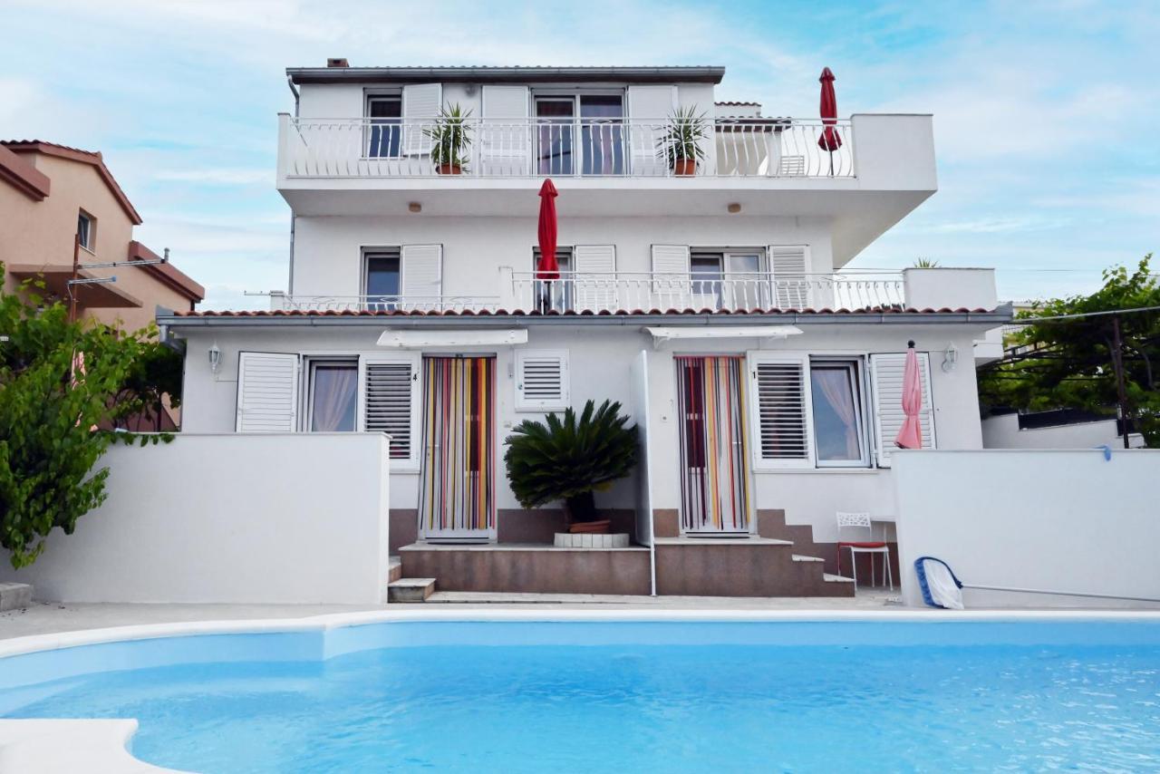 Apartments Mihovilovic - 50 M From Beach Slatine Exterior foto
